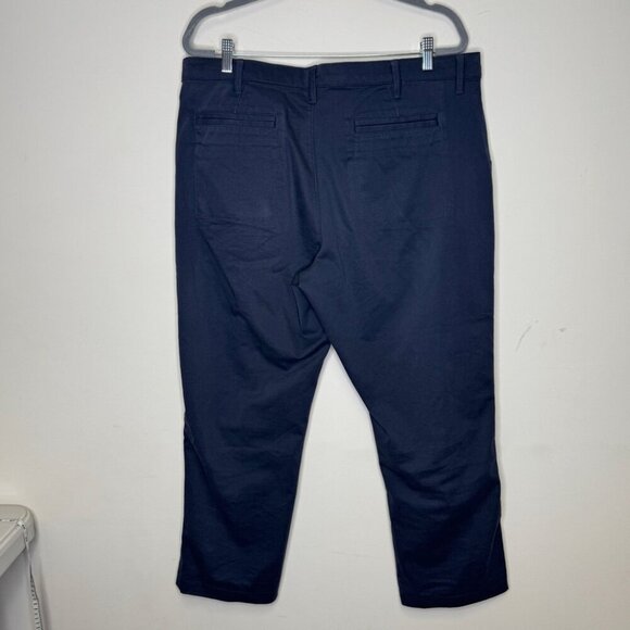 LL Bean Men's Classic Fit Straight Leg Comfort Stretch  Chino Pants size 38x32 - Picture 5 of 14